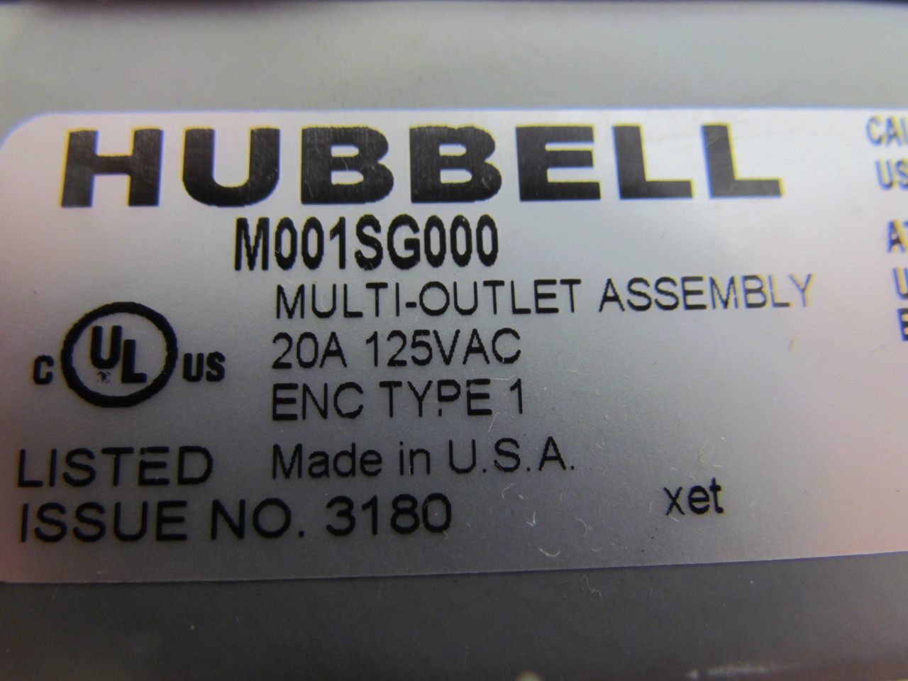 Hubbell M001SG000 Power Distribution MultiOutlet Assembly 20A 125VAC