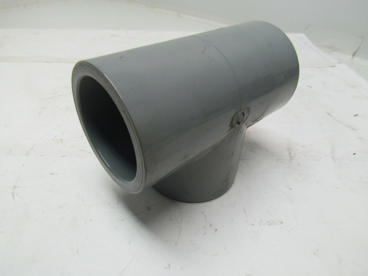 Lasco F437/F439 2"x2"x2" Sch 80 CPVC Tee Pipe Fitting Soc x Soc x Soc