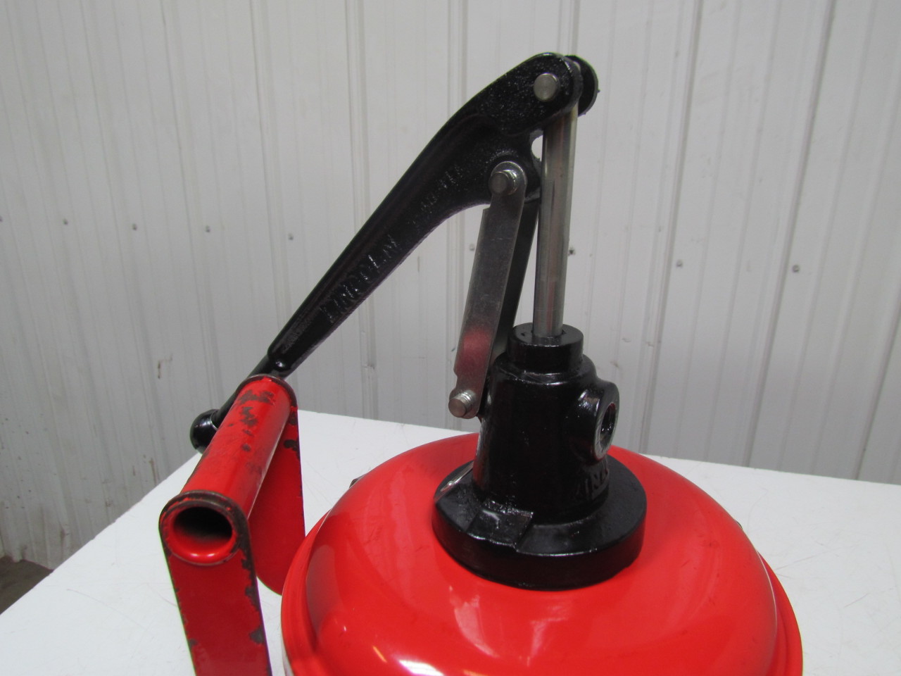 Lincoln 81647 Manual High Pressure Lubrication Oil Grease Pump 40 lb