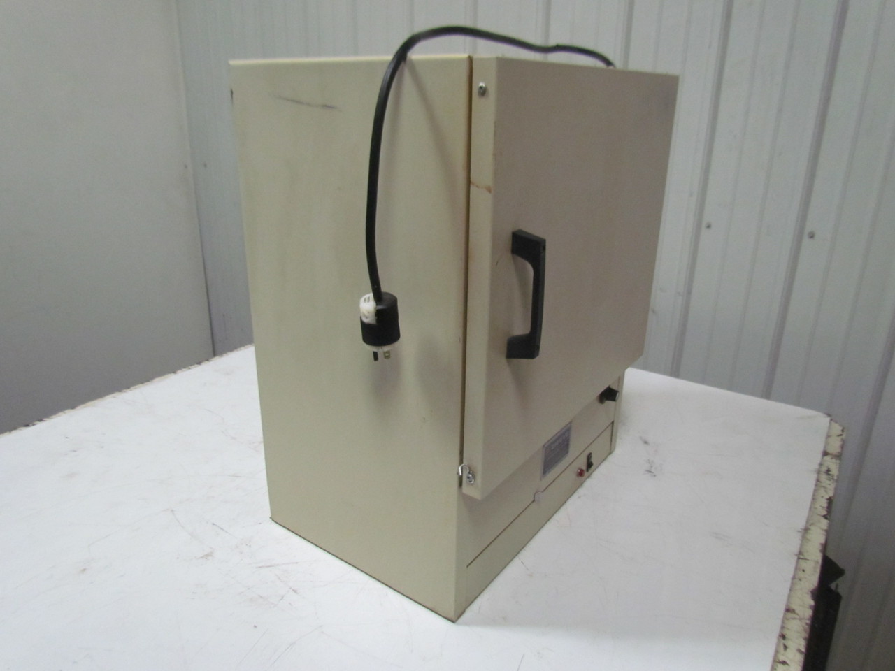 Grieve LW201C Lab Laboratory Oven 18x12x16" 200 Deg C 120VAC 1600