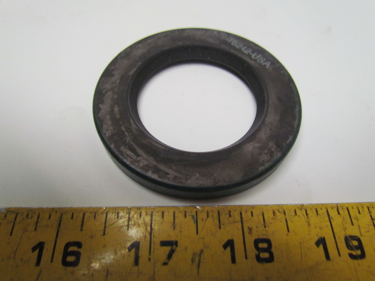 Chicago Rawhide 18242 Radial Shaft Oil Seal 113/16"ID 27/8"OD 5/16