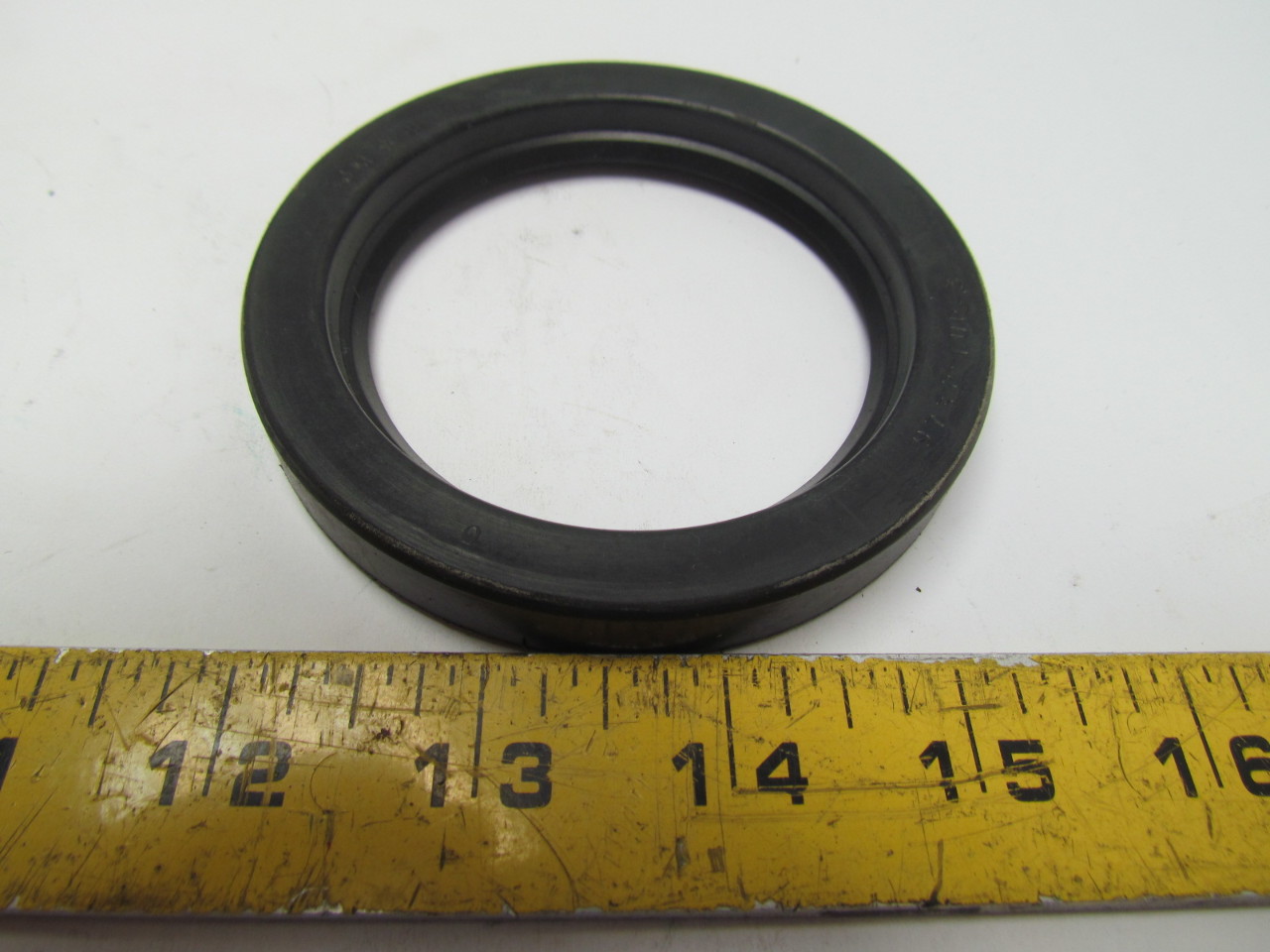 JM Clipper 02759732LUP Radial Shaft Oil Seal 2.75"ID 3.756"OD 0.5