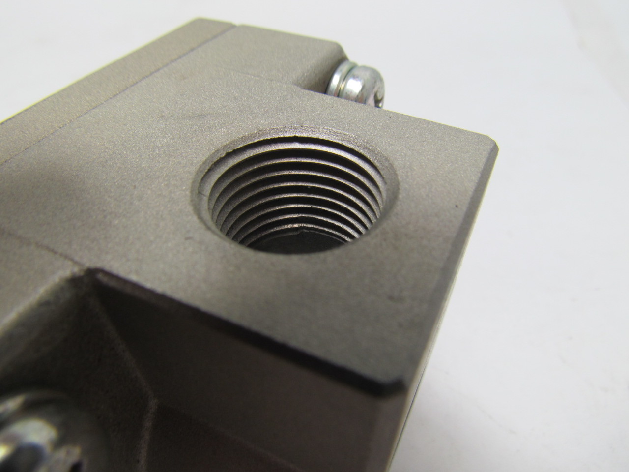 SMC AQ500004 Pneumatic Quick Exhaust Valve 1/2" NPT