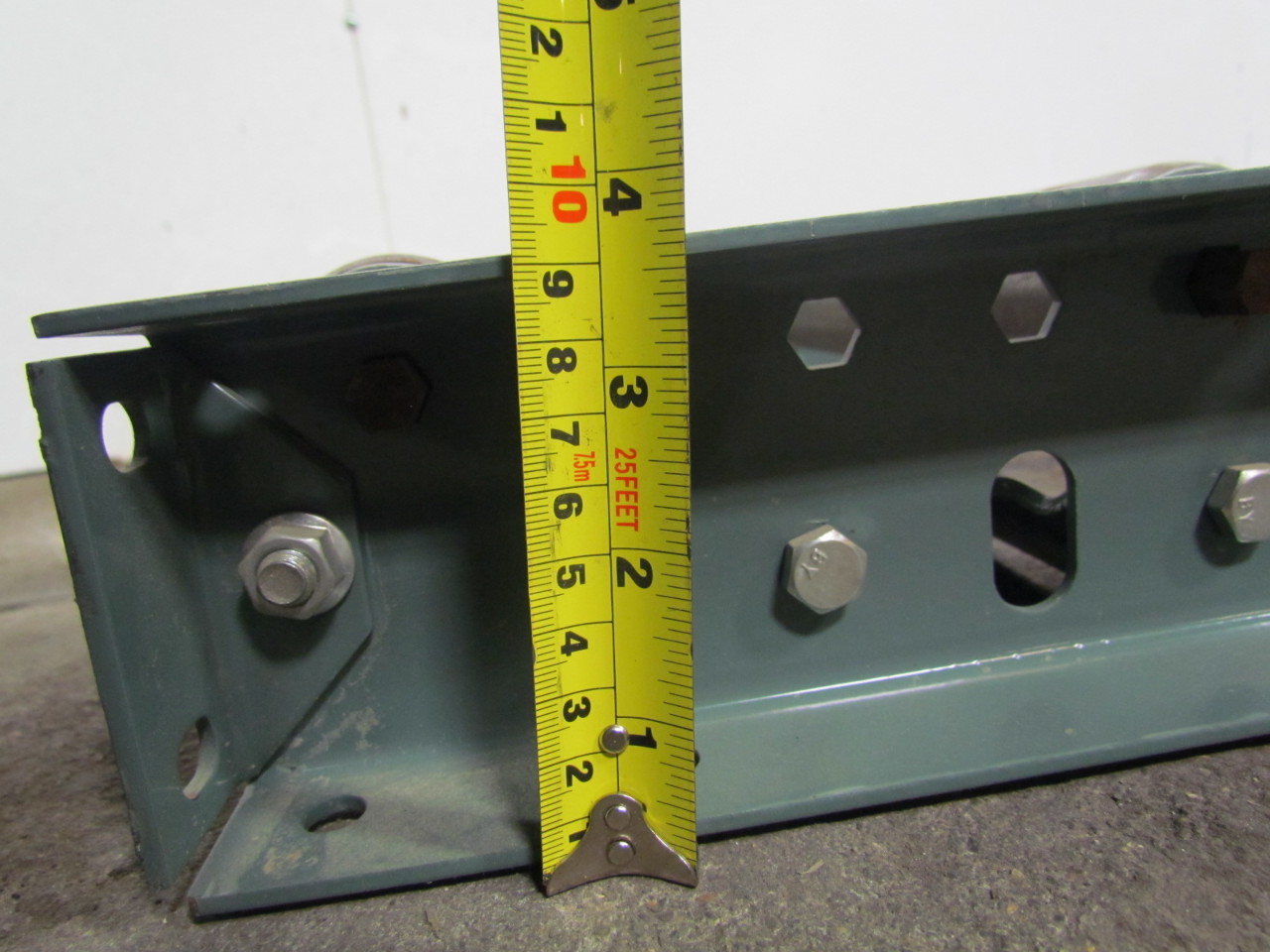 Hytrol 19SR136 Gravity Roller Conveyor 1.9" Rollers 6" o/c 16"Wx10'L