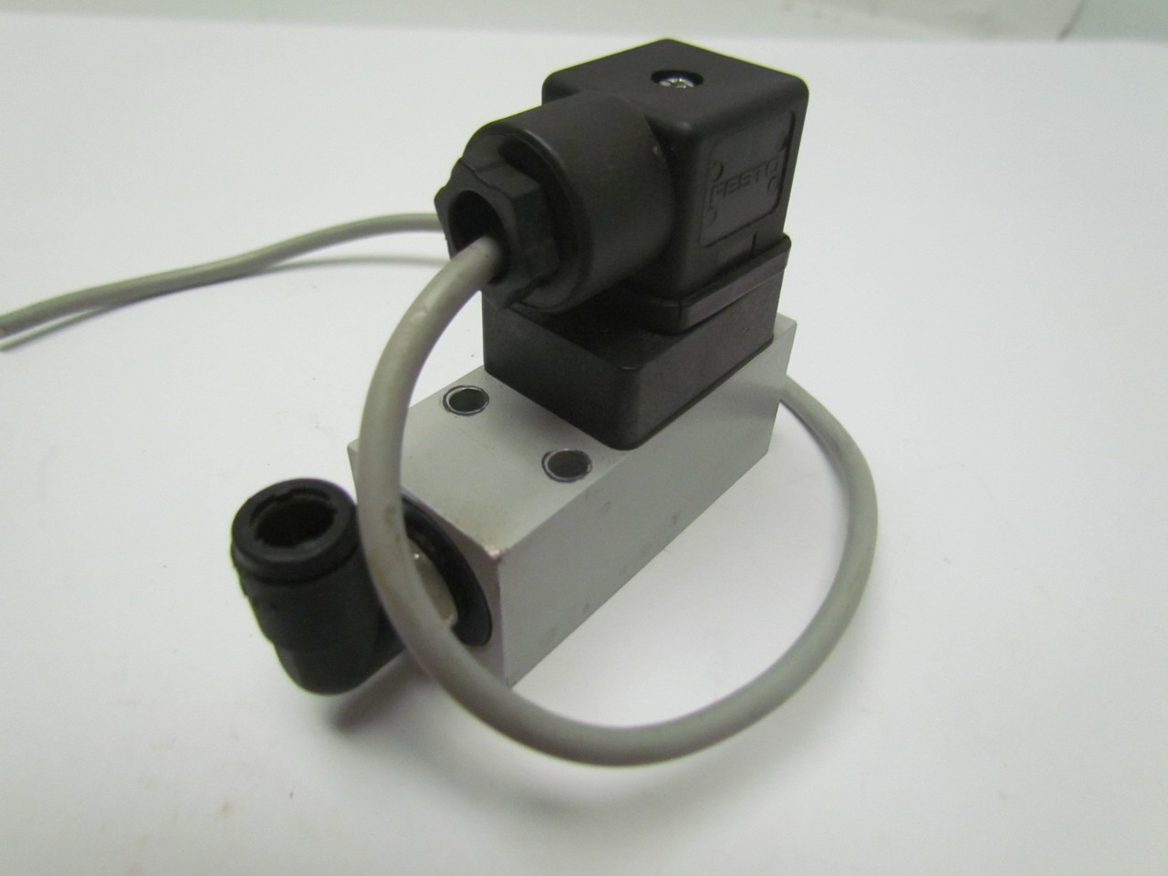 Festo 10773 PEV1/4B Pneumatic Pressure Switch 5A 250VAC Max