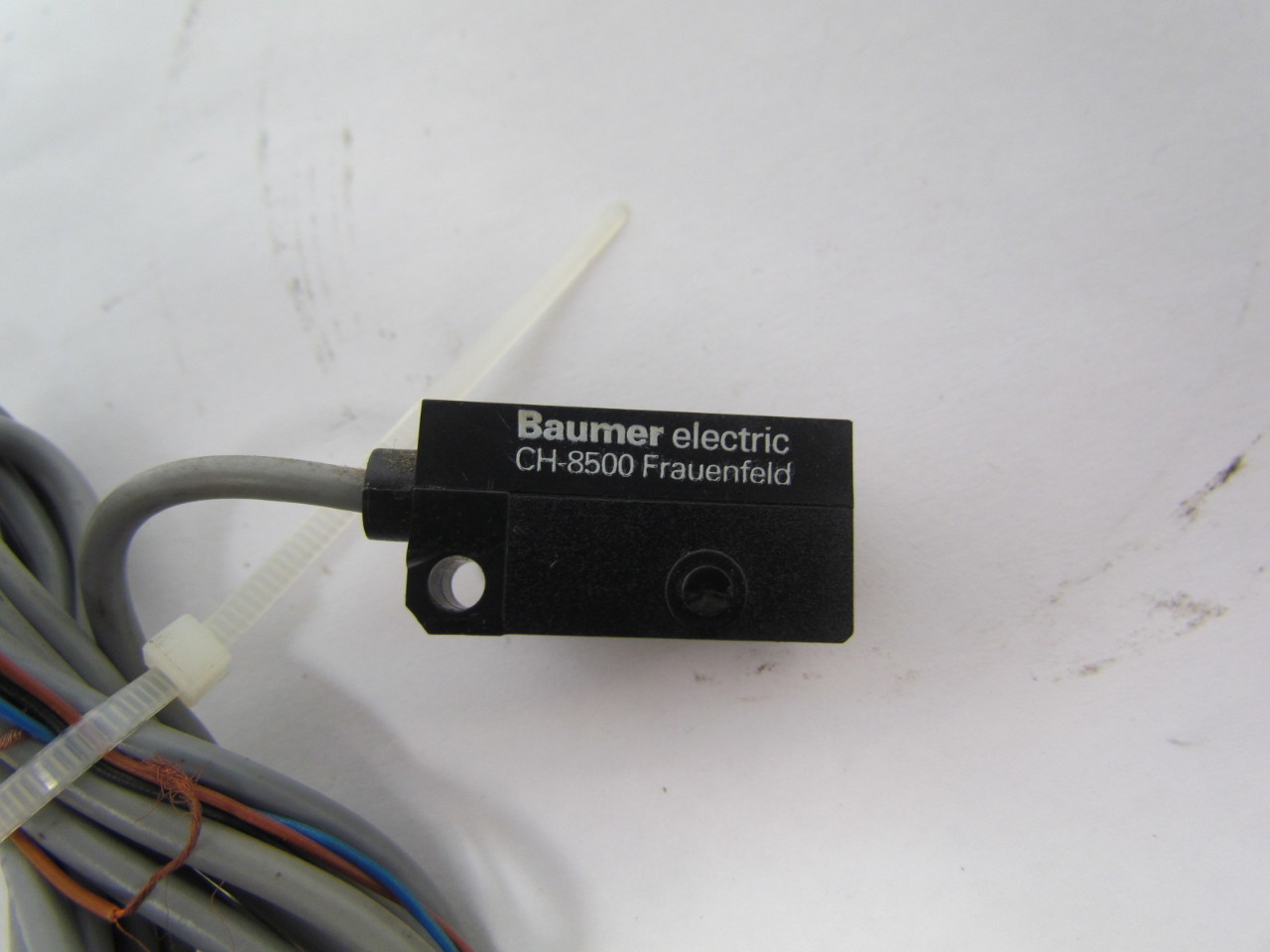 Baumer Electric CH-8500 Photo Sensors Frauenfeld 10P1101 Lot of 2