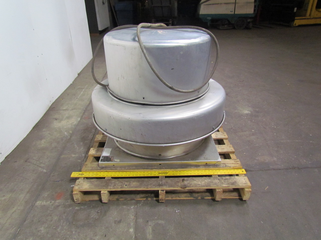 Greenheck GB240LHDXQD Roof Exhaust Fan Down Blast 24" Wheel Backward