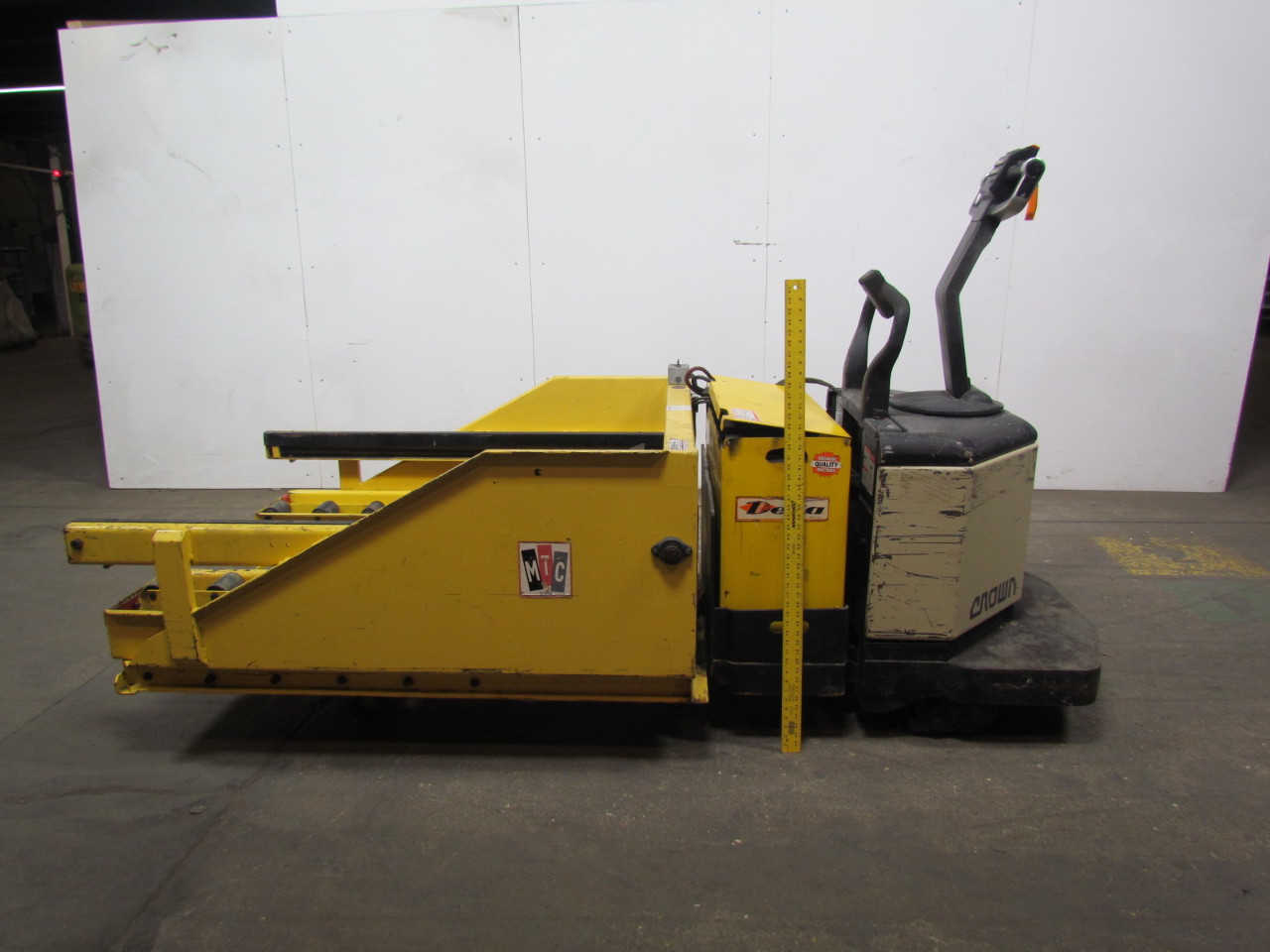 Crown ABP40V24/PE352060 Battery Extractor Carrier 6000 Electric