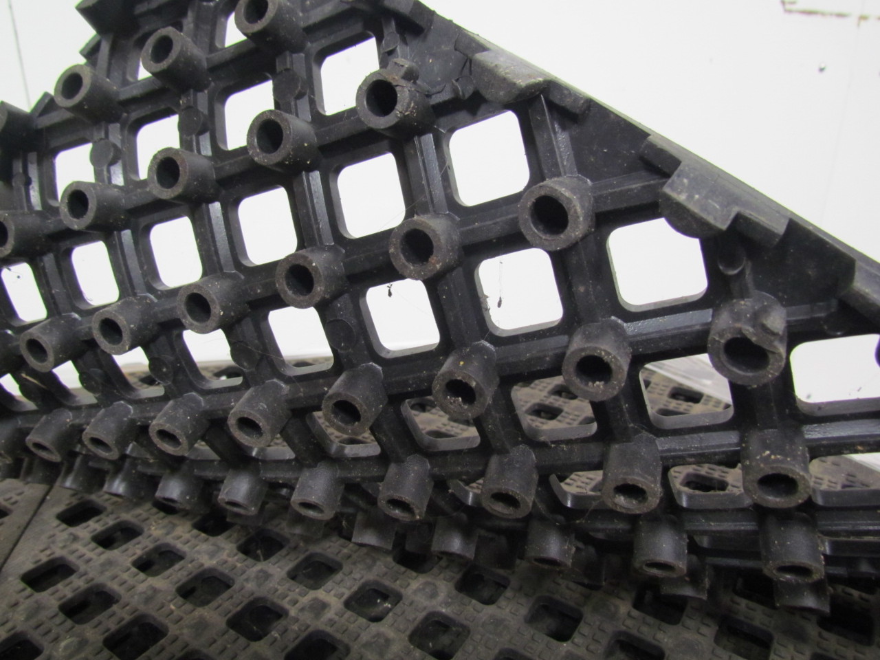 Safety Deck II 11 Interlocking Anti Slip Drainage Mats Tiles Lot of 147