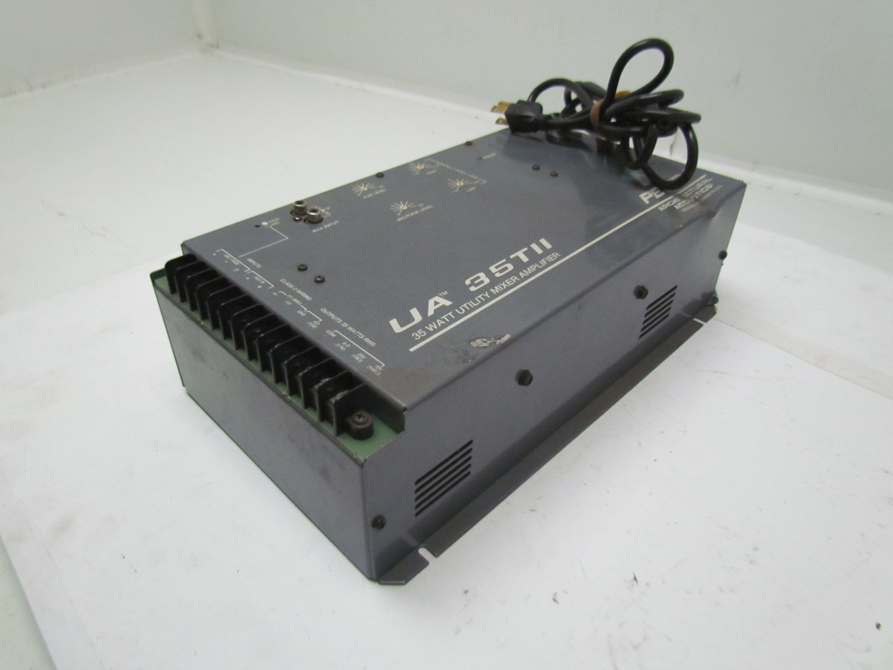 Peavey Architechural Acoustics UA 35TII 120VAC 35 Watt Utility Mixer Amplifier eBay