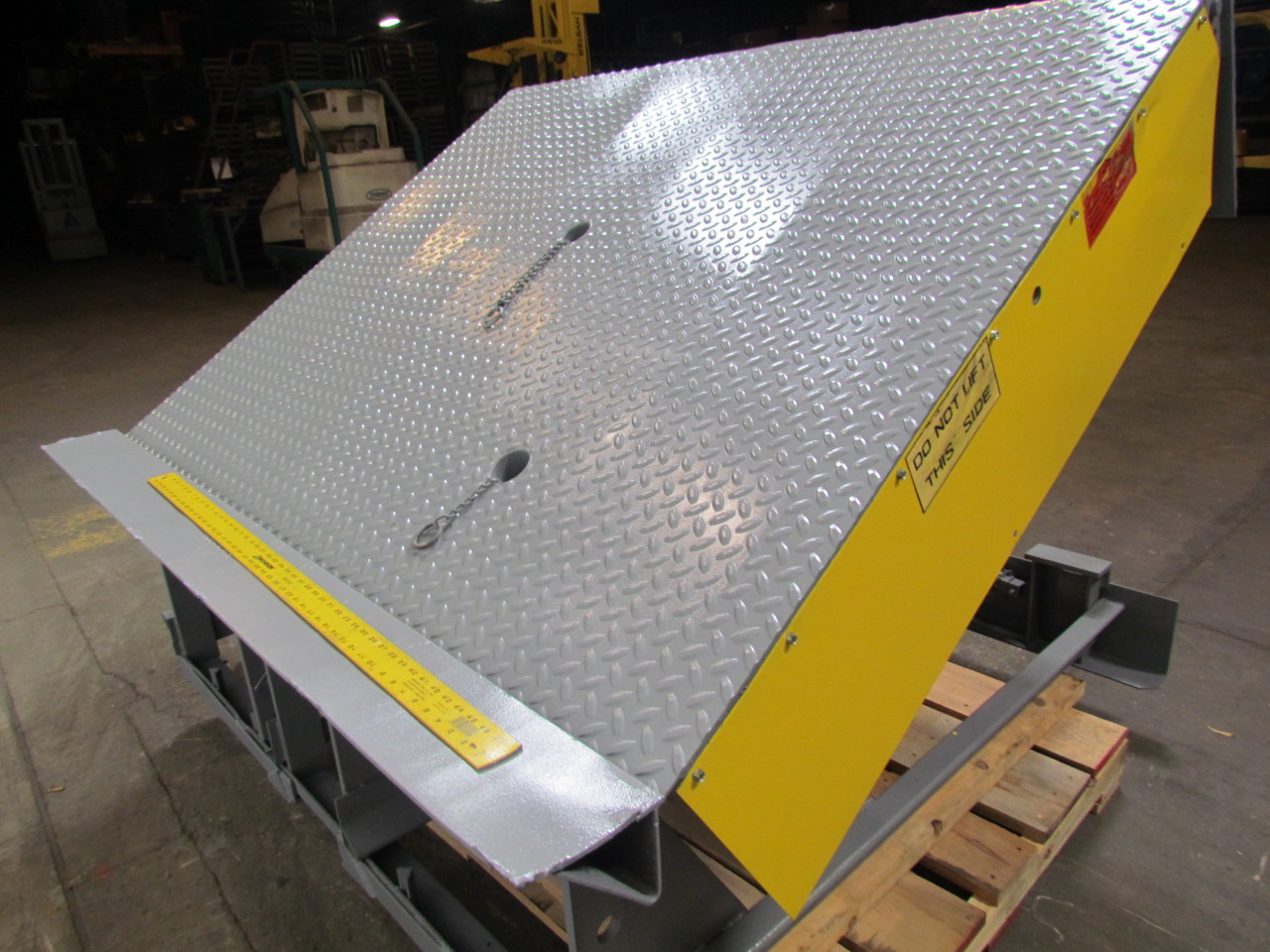 Kelly 60" Wide x 57" Dock Leveler Fresh Paint Mechanical Type