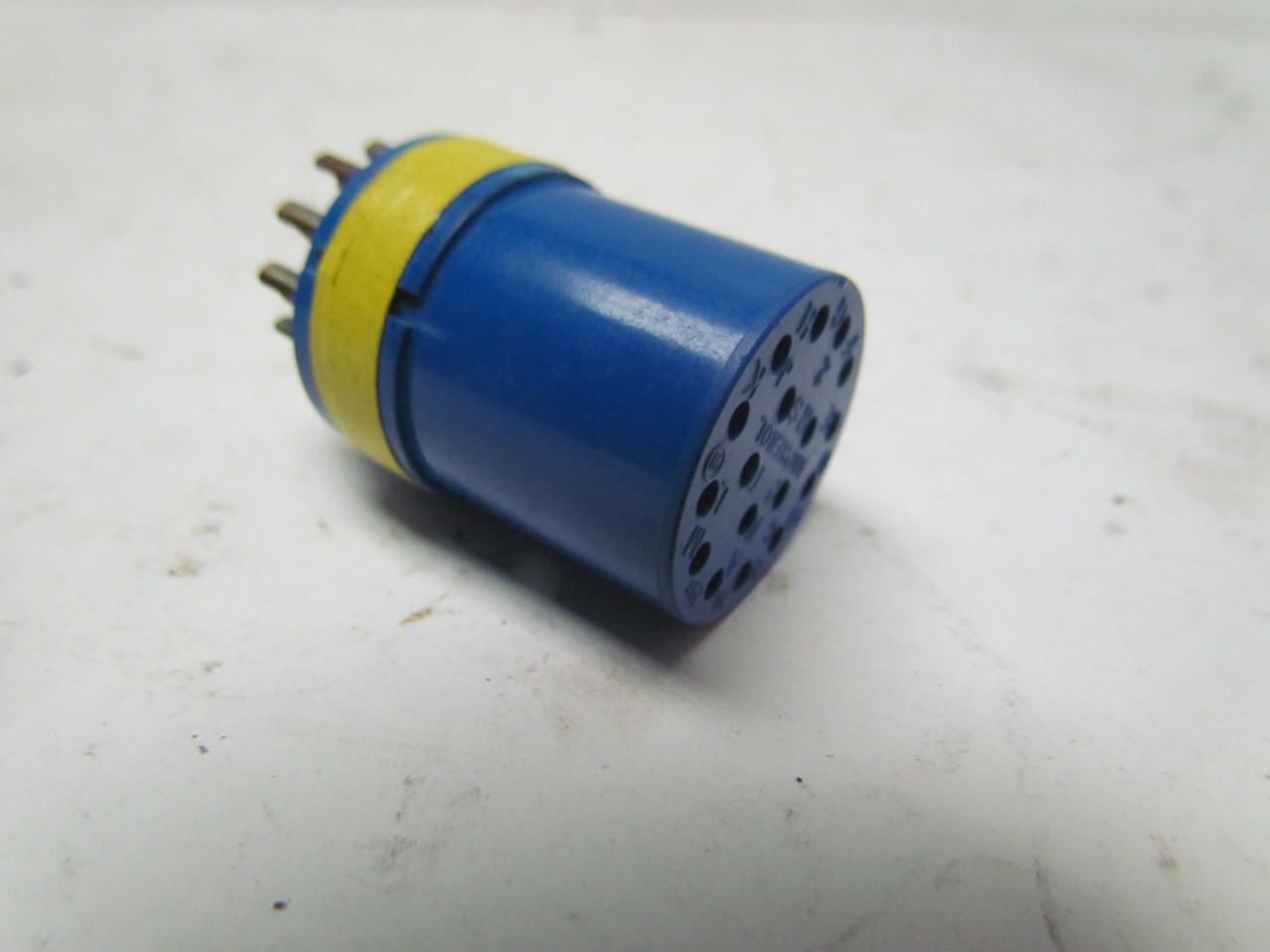 Amphenol 2029SR 17 pin female connector circular insert eBay