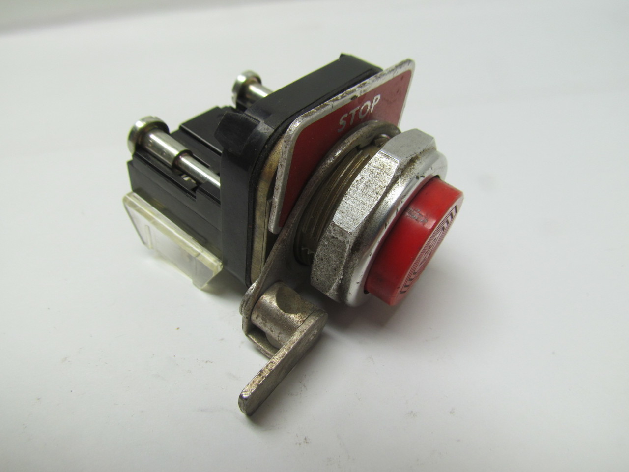 Allen Bradley 800TB6D2 Red Momentary contact 1 N.C. stop pushbutton w/lockout eBay