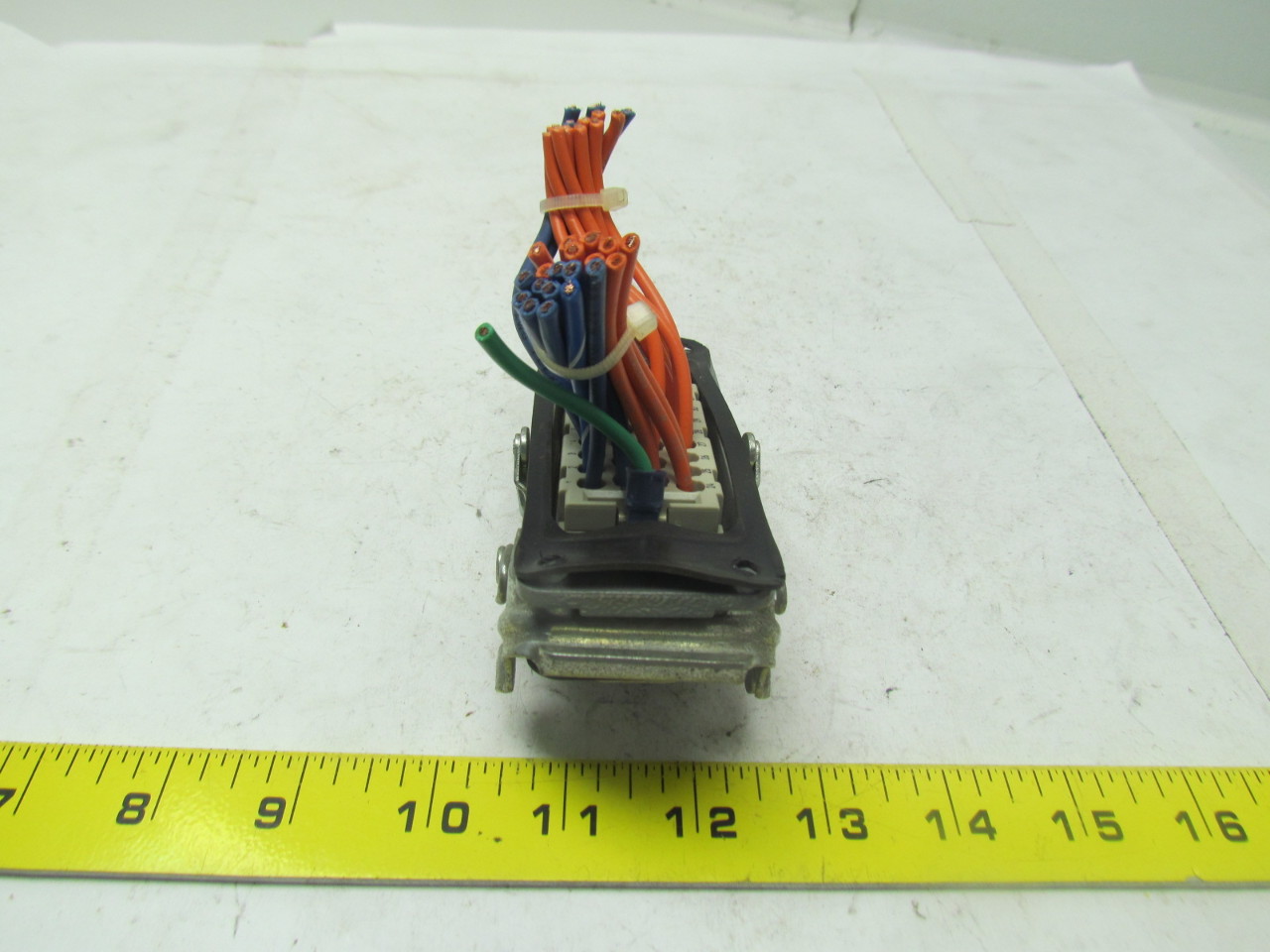 Harting Han Bulkhead mount 32 pin male double locking lever connector