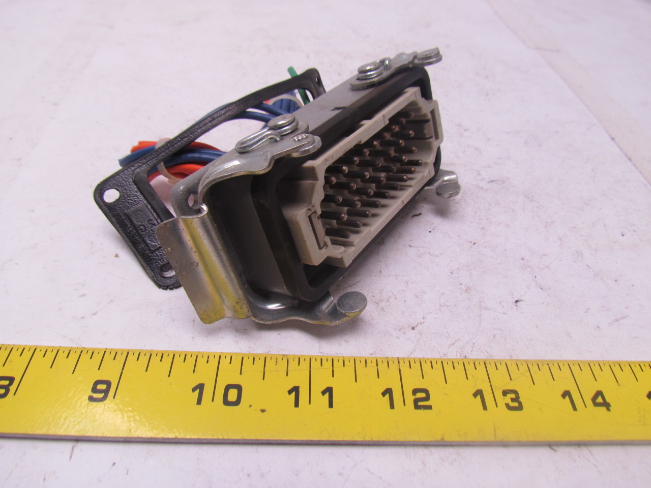 Harting Han Bulkhead mount 32 pin male double locking lever connector