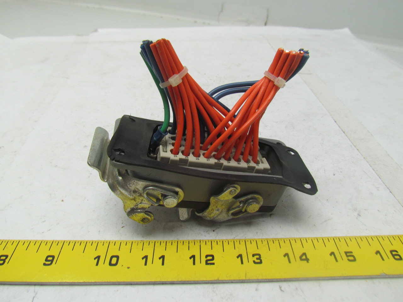 Harting Han Bulkhead mount 32 pin male double locking lever connector