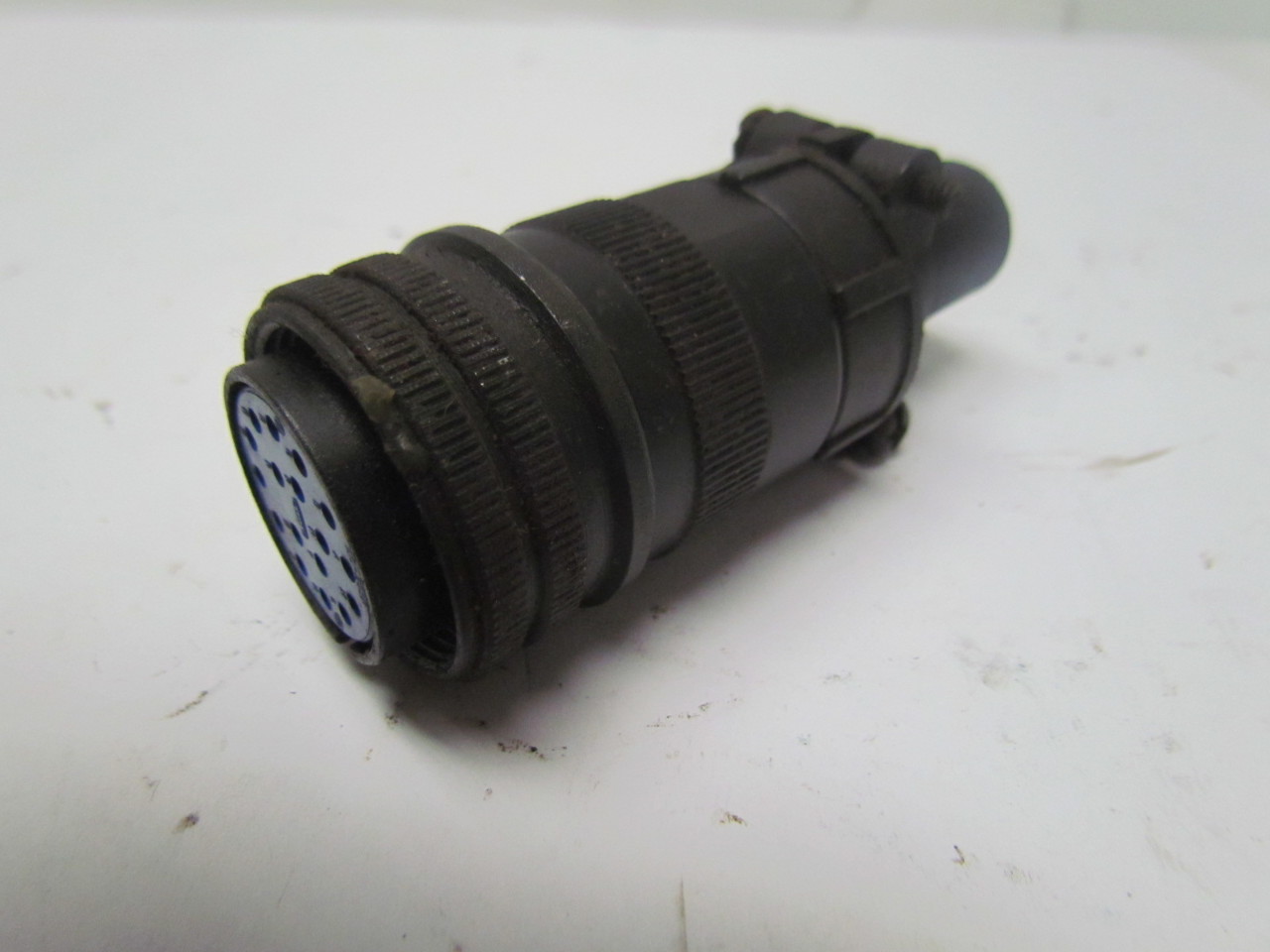 DDK 2029SF 17 pin circular connector socket plug w/housing