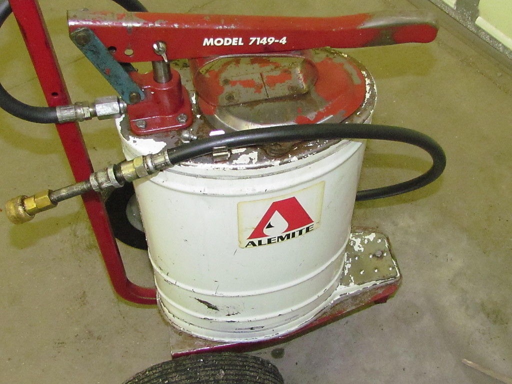 Alemite 7149T 71494 Manual Grease Pump 67775 Cart 25005000 psi