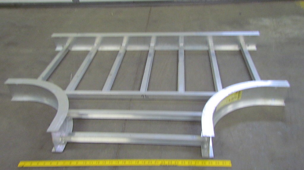 Cooper BLine Ladder Cable Tray 4A24HT12 Horizontal TEE 24"W 4"H 12