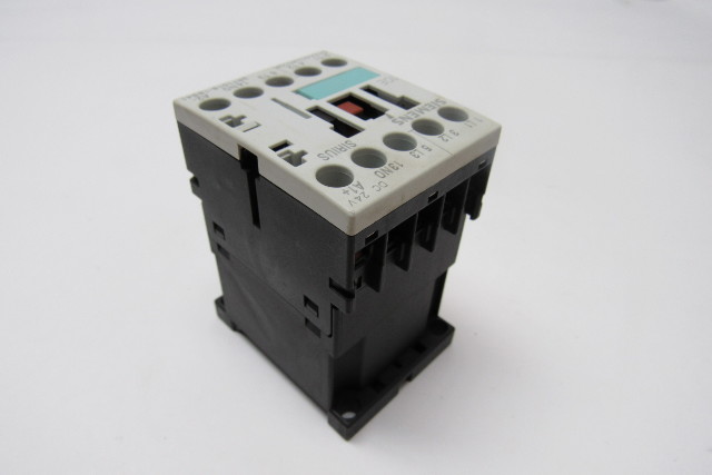 Siemens 3RT1016-1AK61 Motor Starter – 110/120 VAC Coil – 3RT10161AK61 – Used, Tested