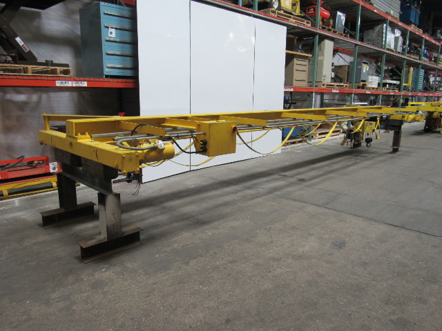 ROBBIN & MYER/DELTA SPACEMASTER II 2 Ton Top Running Bridge Crane