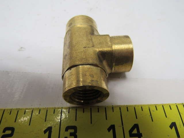 Brass 1/4" Push-In X 1/4" Male NPT Run Tee | Titan Fittings