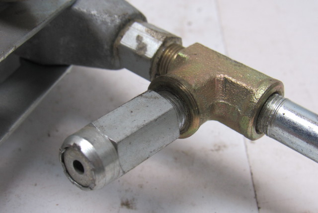 Pneumatic Grease Gun >> TRABON 142-000-520 16 Oz Manual Grease Gun W/ Hangers Lot/2 | Bullseye Industrial Sales Pneumatic Grease Gun >> TRABON 142-000-520 16 Oz Manual Grease Gun W/ Hangers Lot/2 | Bullseye Industrial Sales