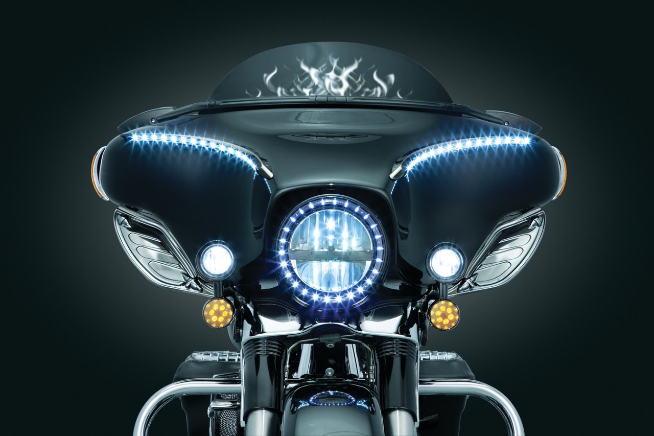 Kuryakyn LED Halo Trim headlight ring 8416 Harley Touring FLHT FLHR