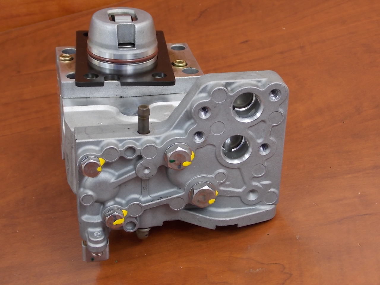 Yamaha Fuel Pump Assy 20032015 200 225 250 300 HP 60V139100000