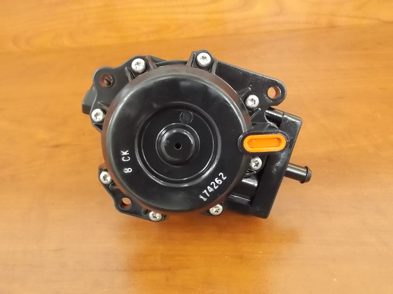 Johnson Evinrude VRO TM Pump Assembly 1985 40 HP 174262