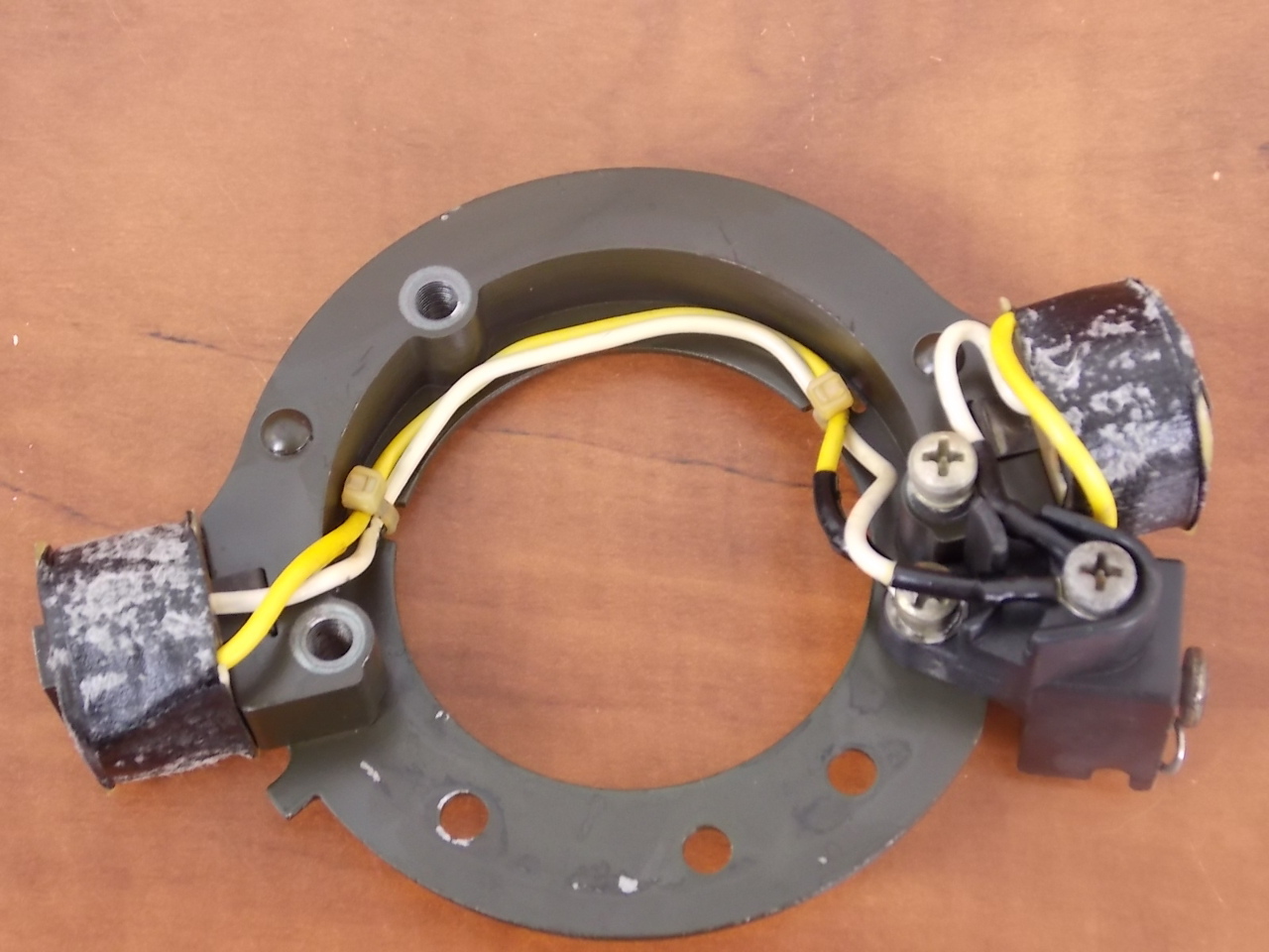 19731985 Mercury Stator Assembly 5209A3 5209A1 9.8 (110) 7.5 (75) 20