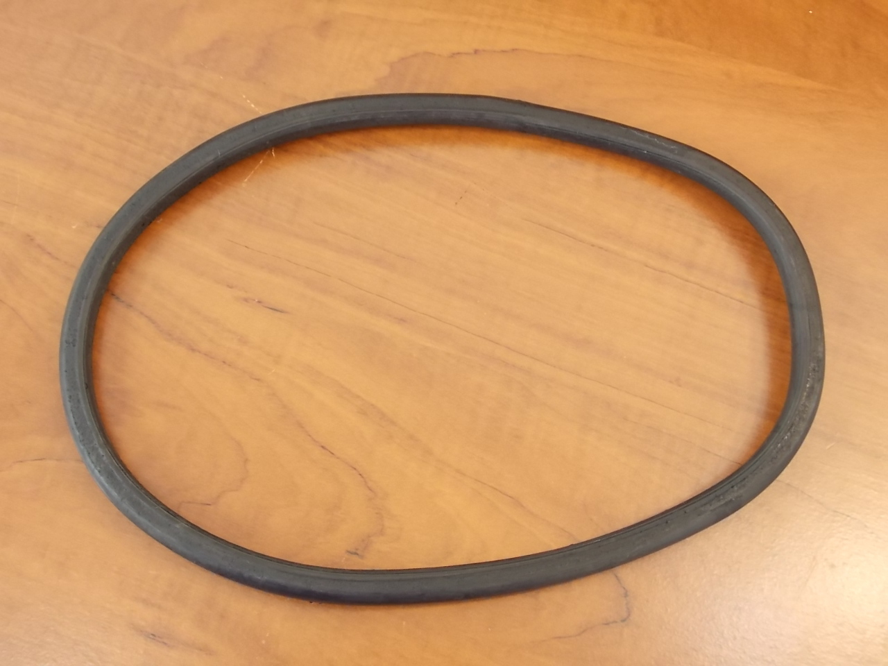 Mercury Bottom Cowl Rubber Seal 19701989 35 40 200 350 HP 39622