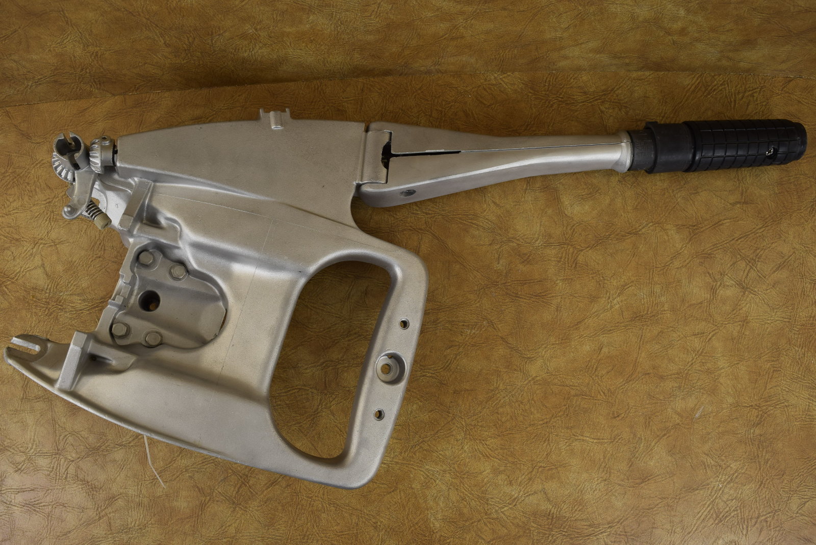 Johnson Evinrude Steering Arm Assembly 326044 322933 19811983 25 35 HP