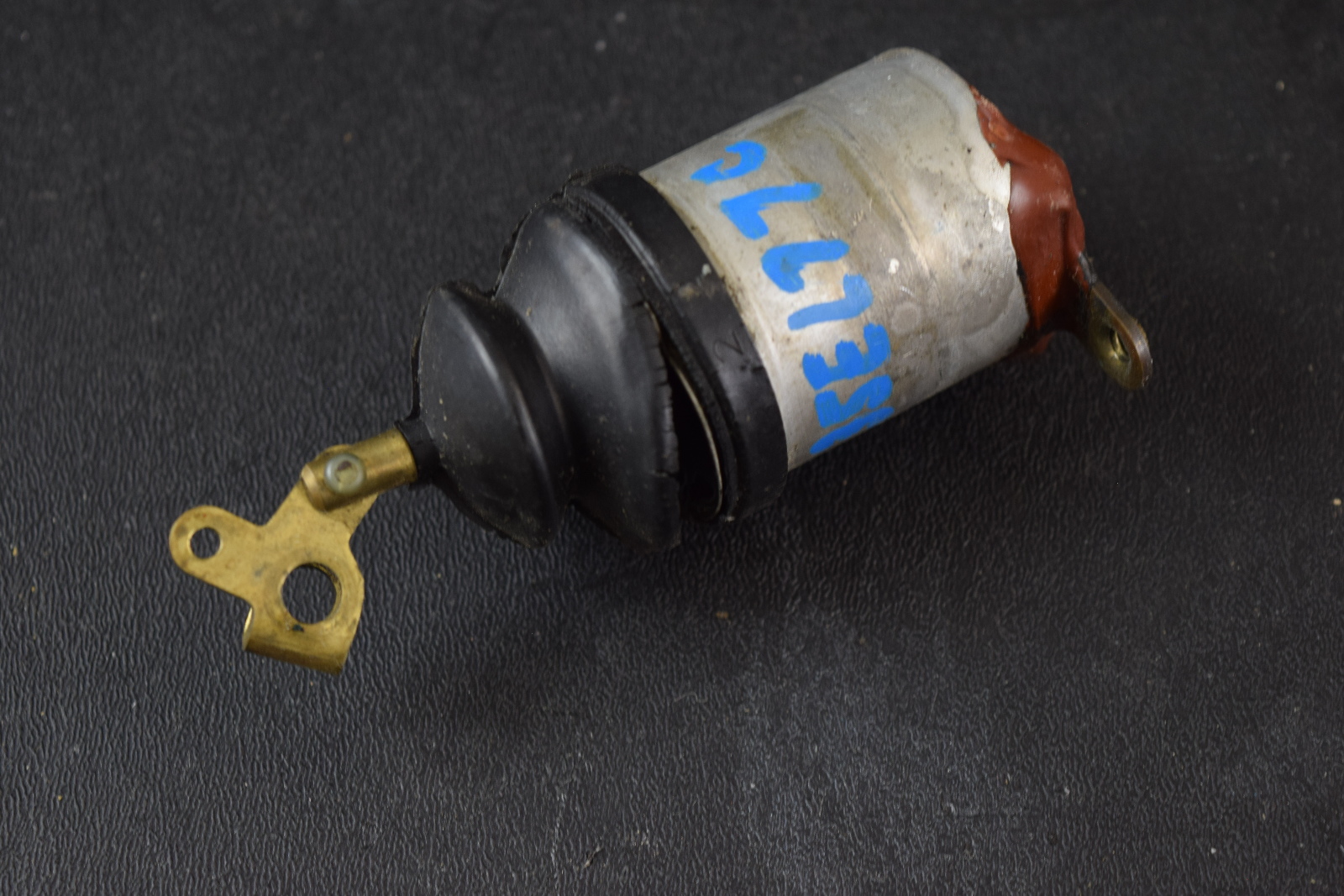 19731978 Johnson Evinrude Choke Solenoid 385554 25 35 HP Cylinder eBay