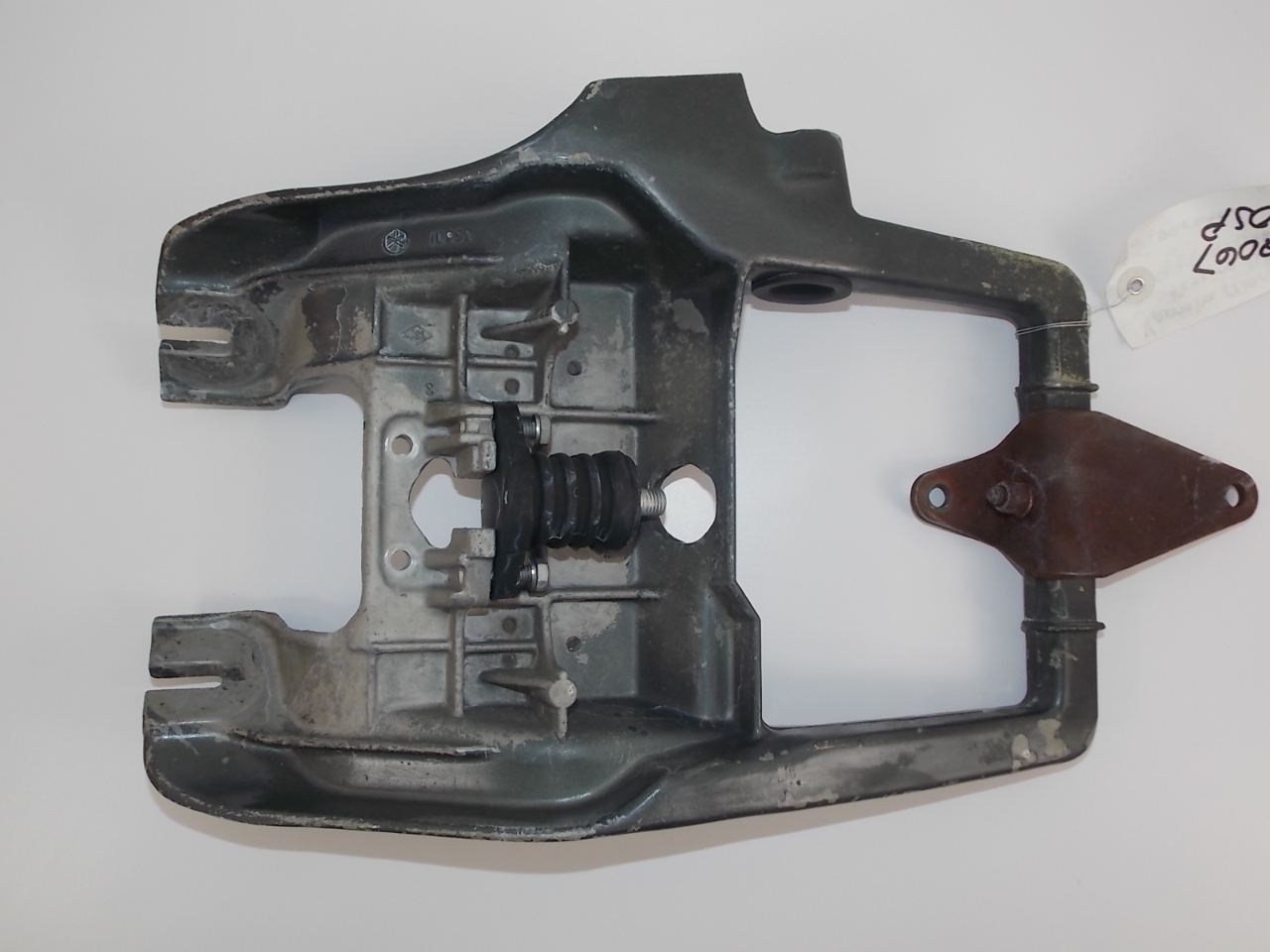 Yamaha Steering Bracket 19841987 25 30 HP 999990187900 Southcentral Outboards