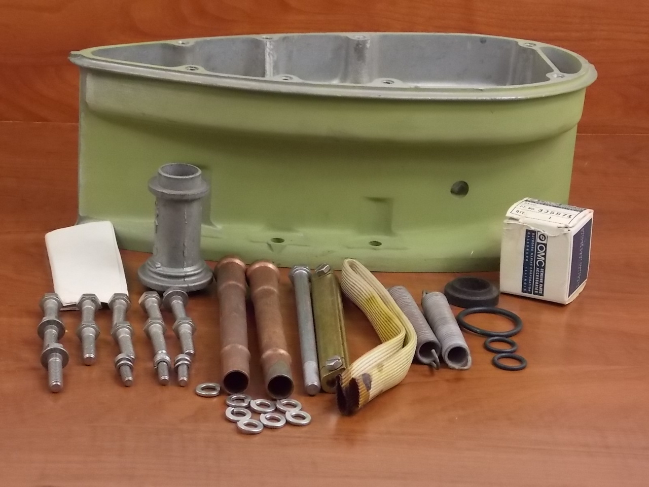 OMC Johnson Evinrude 5" Extension Kit 19681975 85 HP 379881 378991