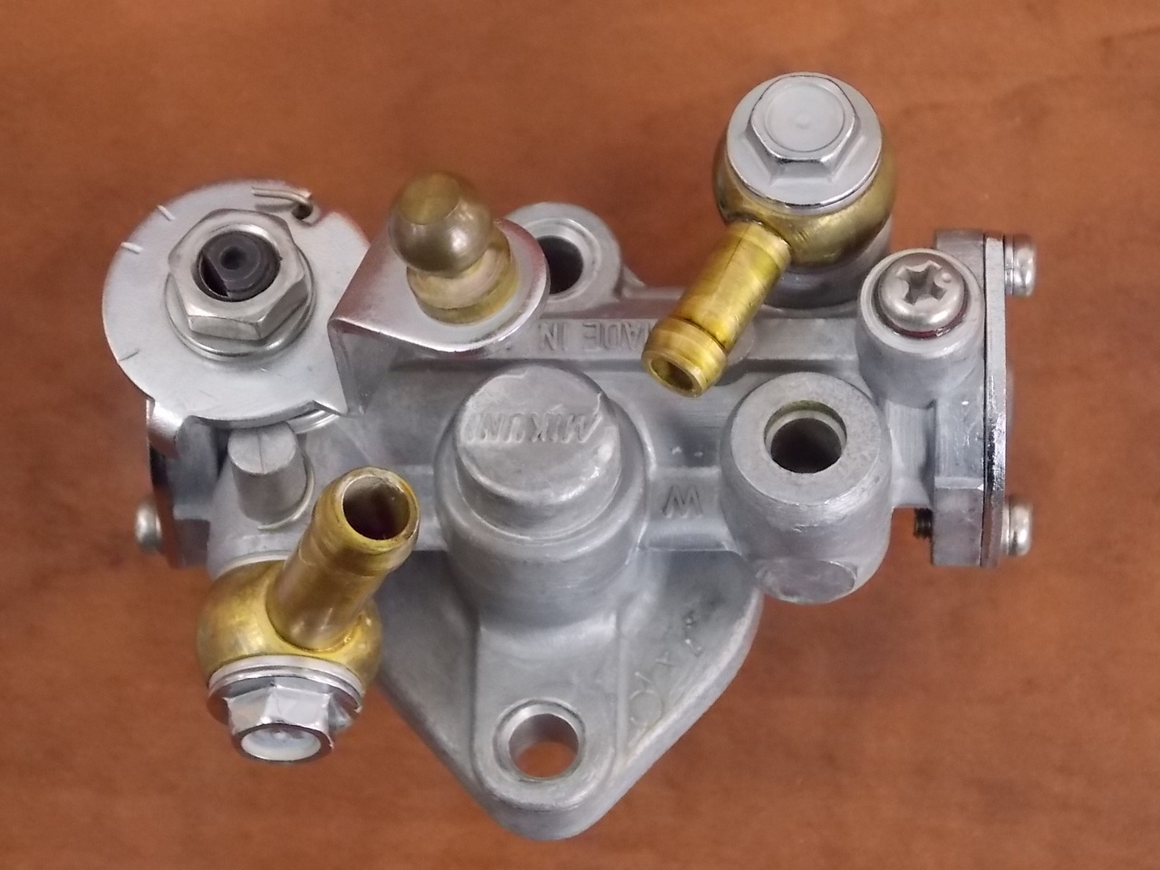19782005 Mercury Oil Injection Pump Assembly 815699 815699T 100262 HP V6 Southcentral Outboards