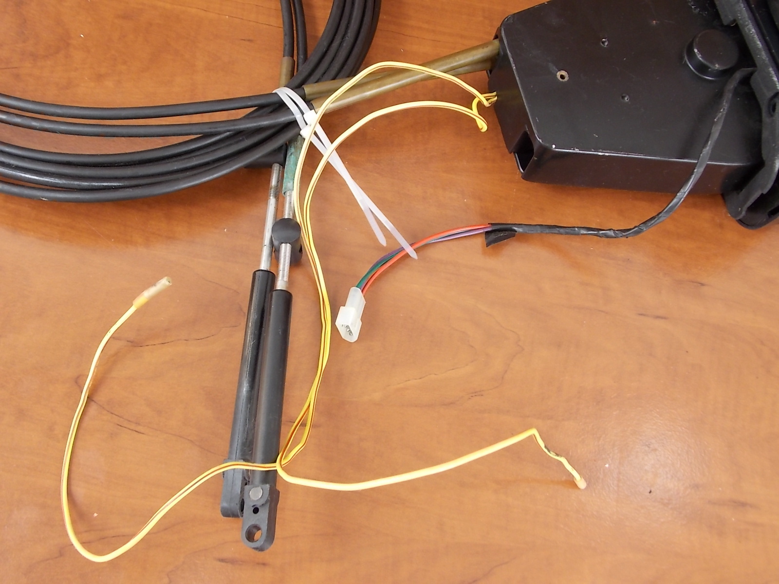 Quicksilver Mercury Binnacle Mount Control Box Trim Switch 17' Cables