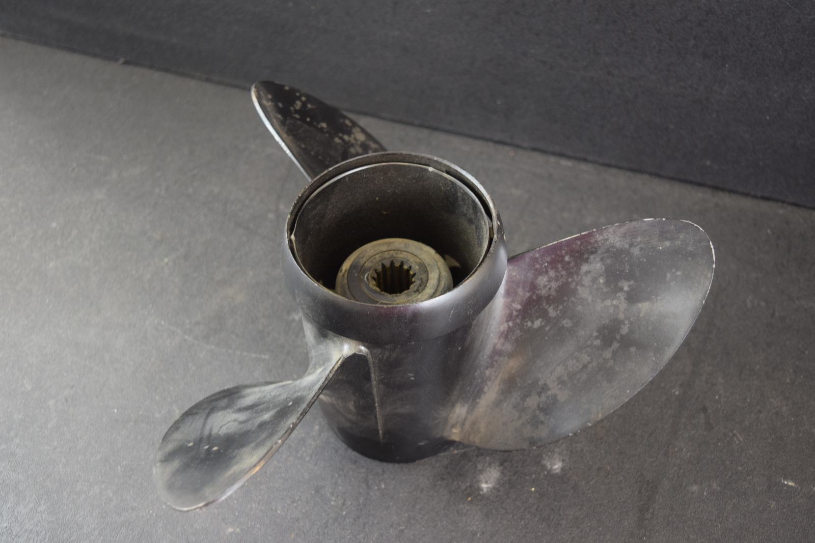 19701978 Johnson Evinrude Propeller 384703 12 3/4 X 23 70 75 85 100