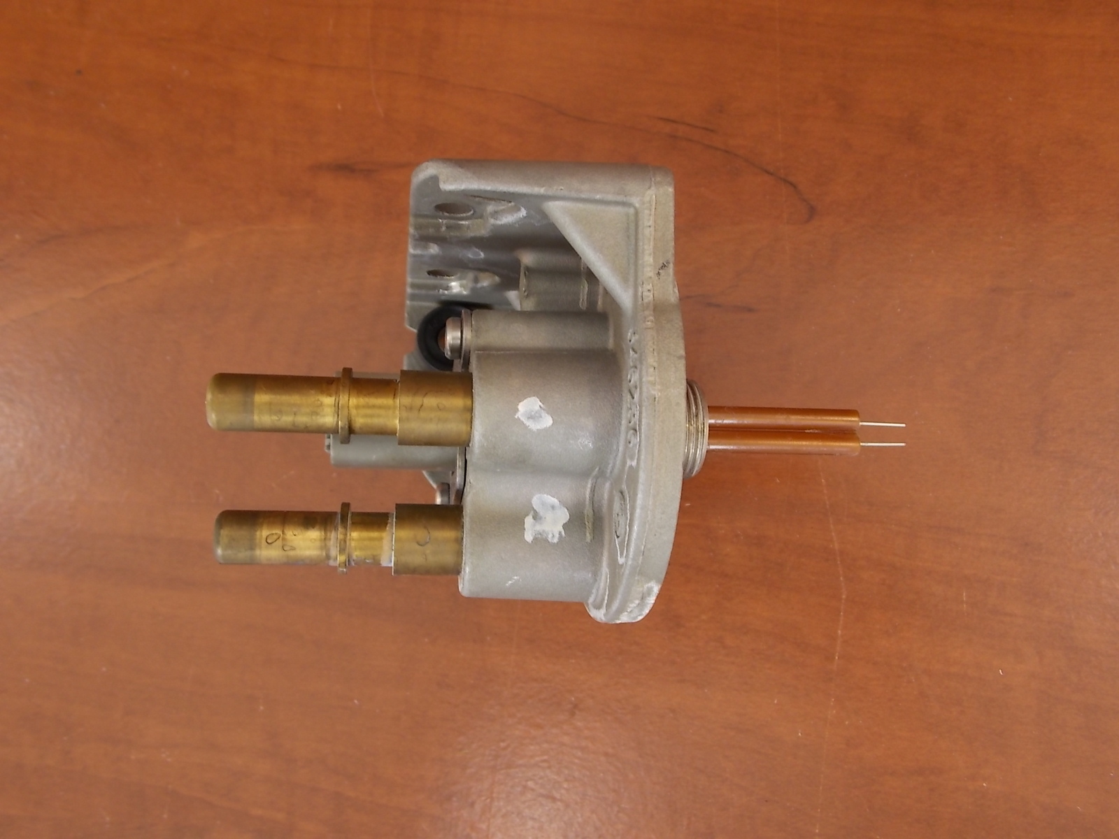 19982001 Johnson Evinrude Fuel Filter Housing 439633 75 90 115 135 150