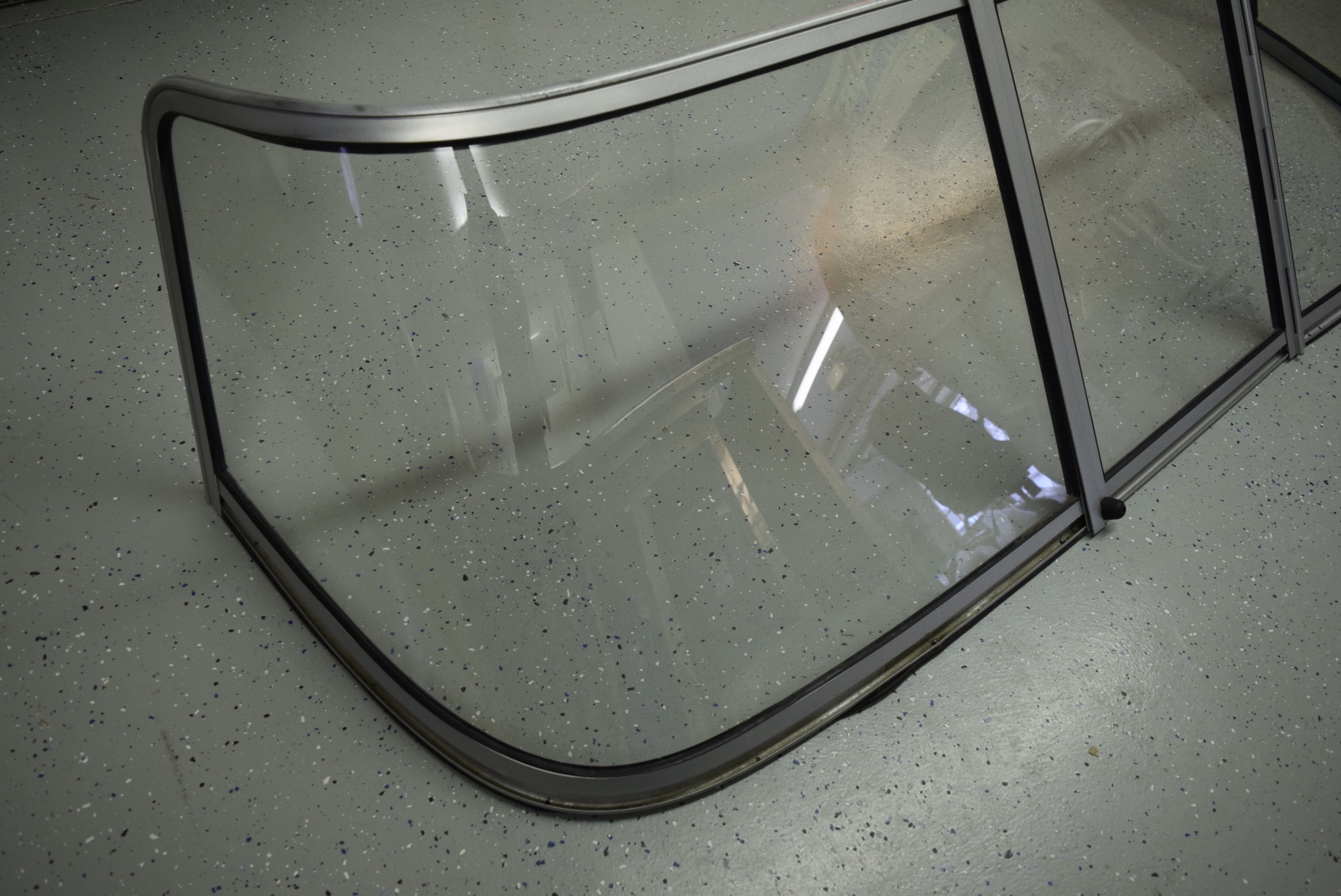 Triton Boat DV 186 Magnum Walk Through Windshield eBay