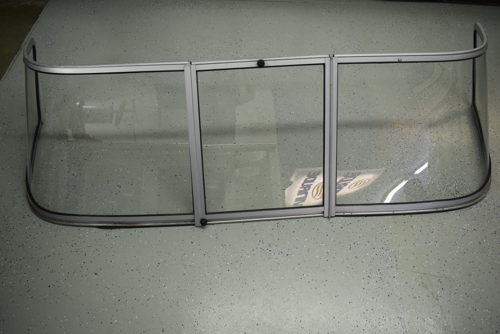 Triton Boat DV 186 Magnum Walk Through Windshield eBay