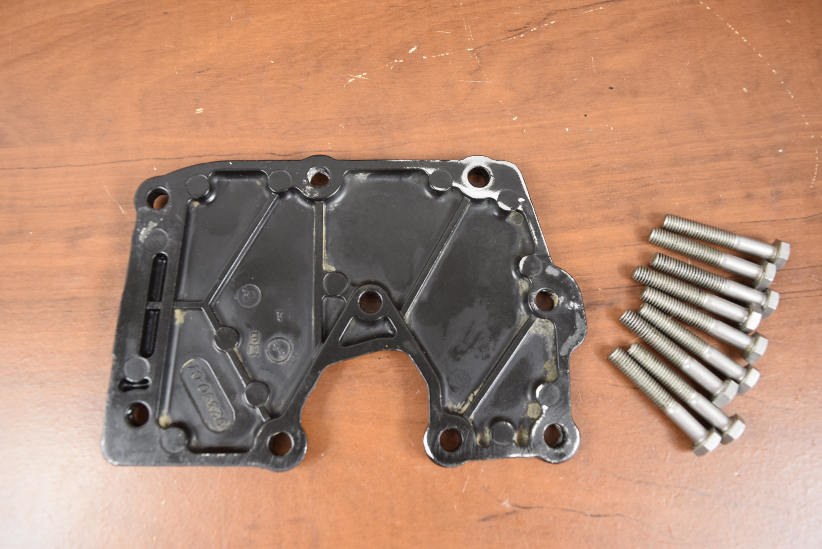 Mercury Exhaust Manifold Cover 92330 92330T 1980 1987 18 / 20 / 25 HP