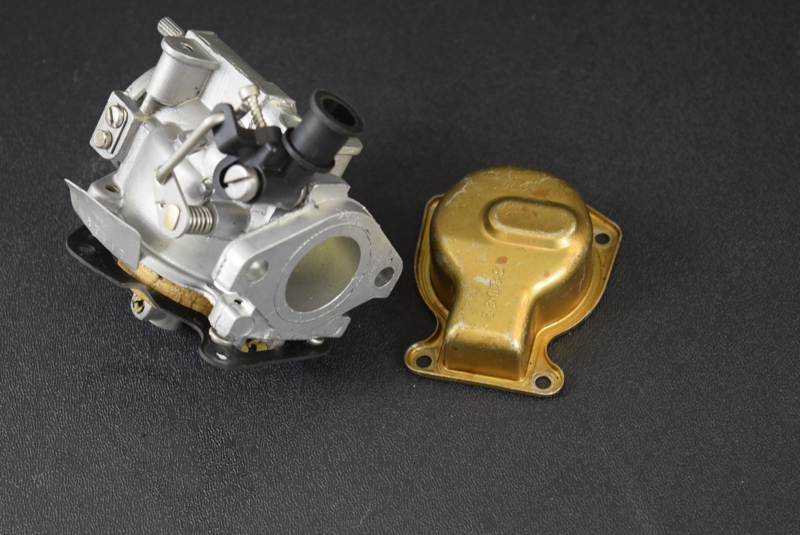 REFURBISHED 19791986 Johnson Evinrude Carburetor 395915 C 397088 9.9