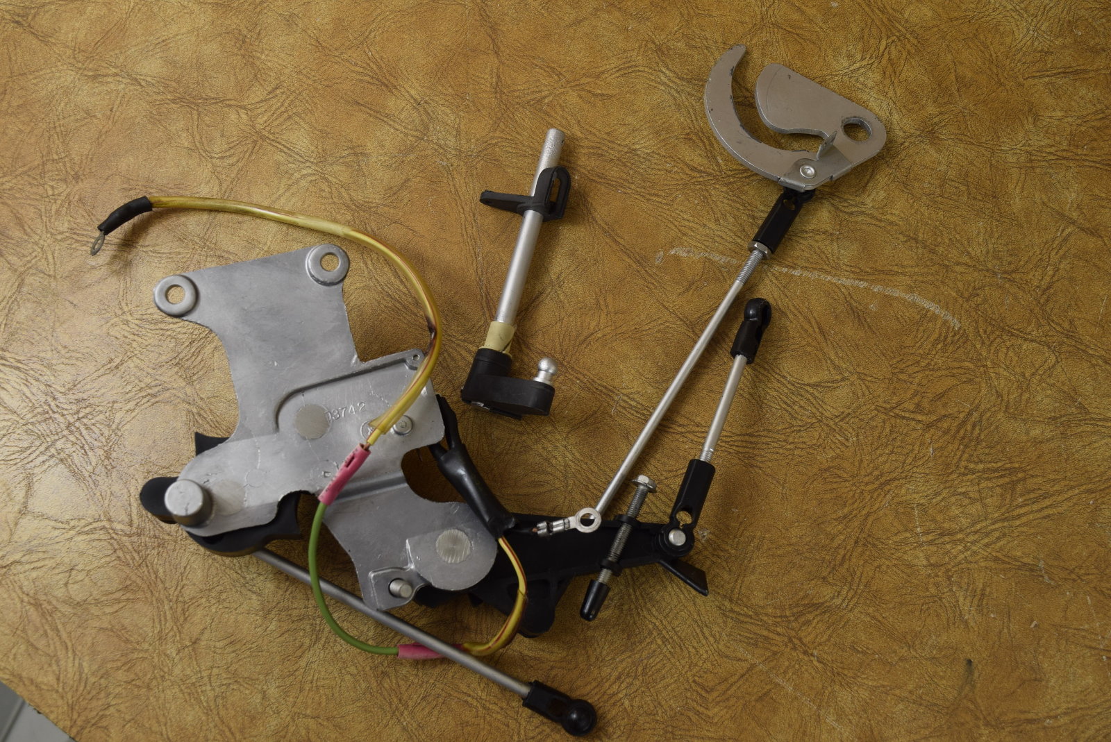 Mercury & Mariner Throttle Shift Linkage Assembly 43360 42903 87794 19841994 18 20 25 HP
