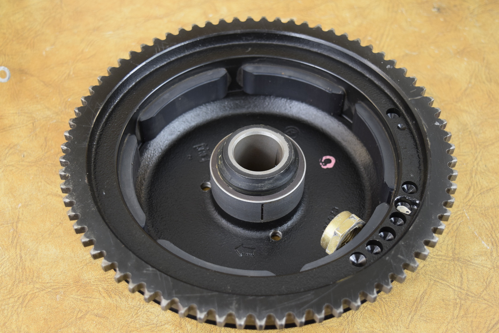 585190 Johnson Evinrude Flywheel 19942005 40 50 HP 73 Teeth 2 Cylinder