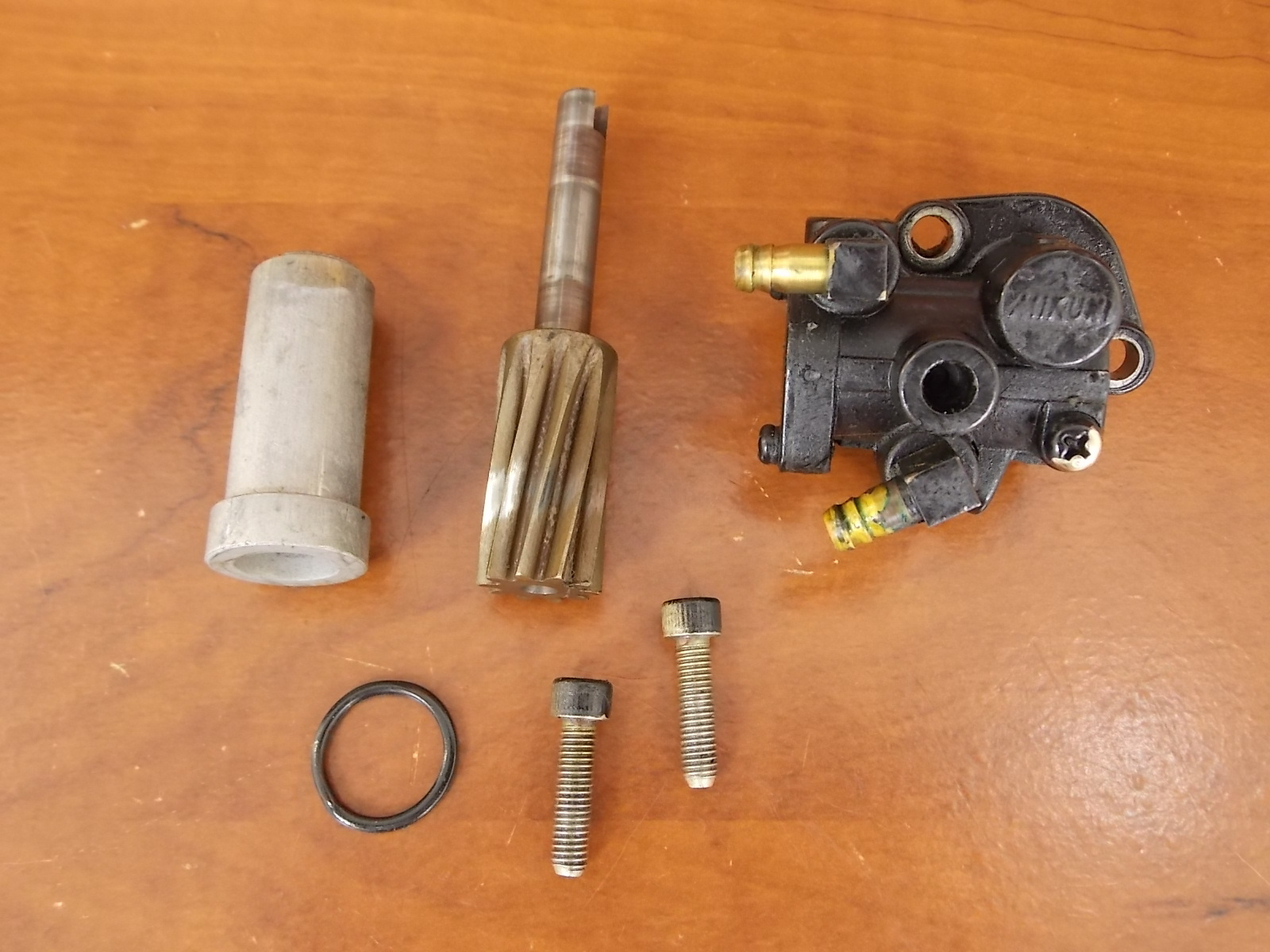 Mercury Oil Injection Pump & Gear 812690 1 19277 19891997 30 40 45 50 55 60 HP Southcentral