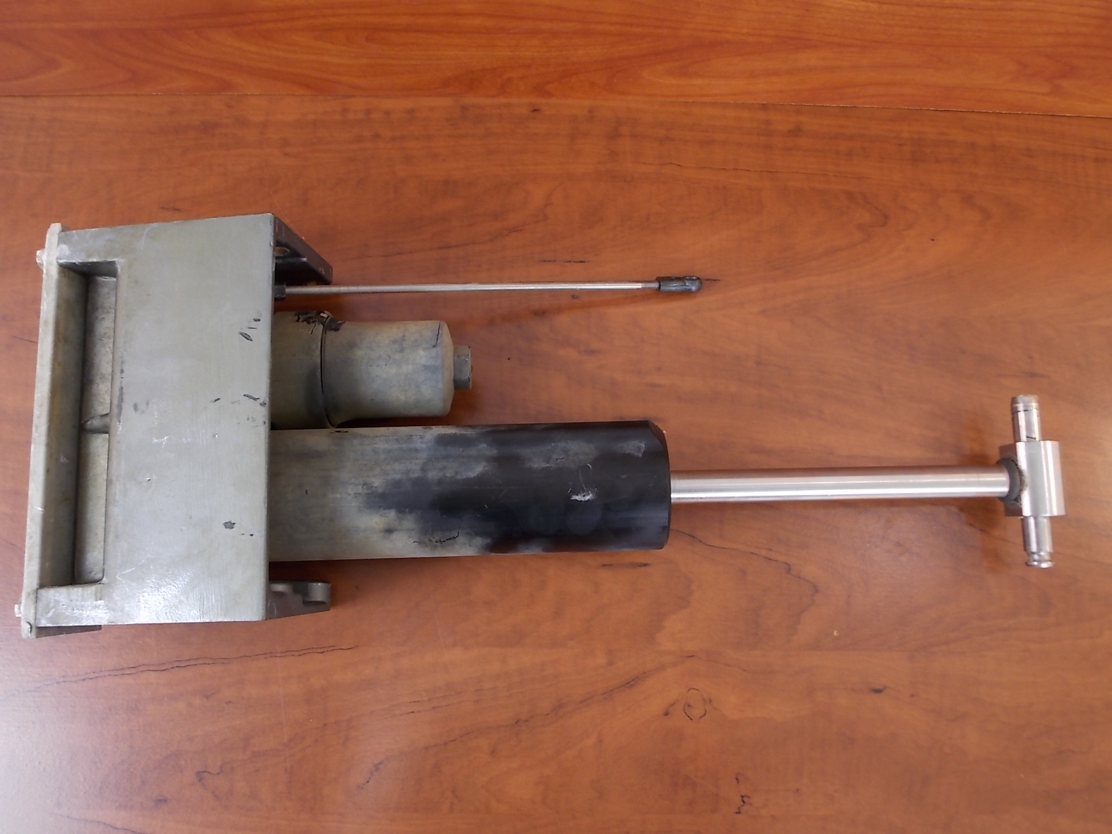 Mercury Manual Tilt Assist w/ Bracket 19892001 40 50 55 60 HP 830050A2