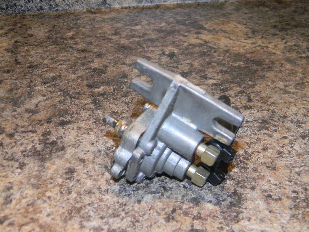 Mercury Accelerator Pump Assembly 14687A2 198898 100 115 125 HP eBay