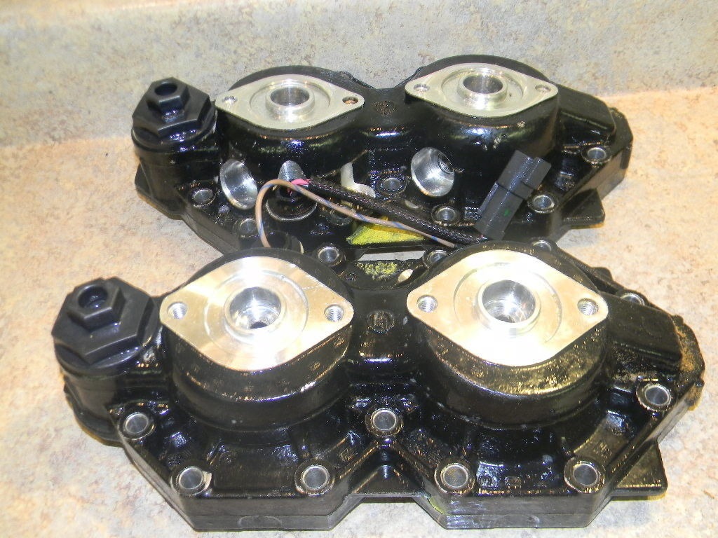 1999+Johnson+115+HP+Outboard Johnson Evinrude cylinder head cover set 343628 1998-1999 90 115 HP ...